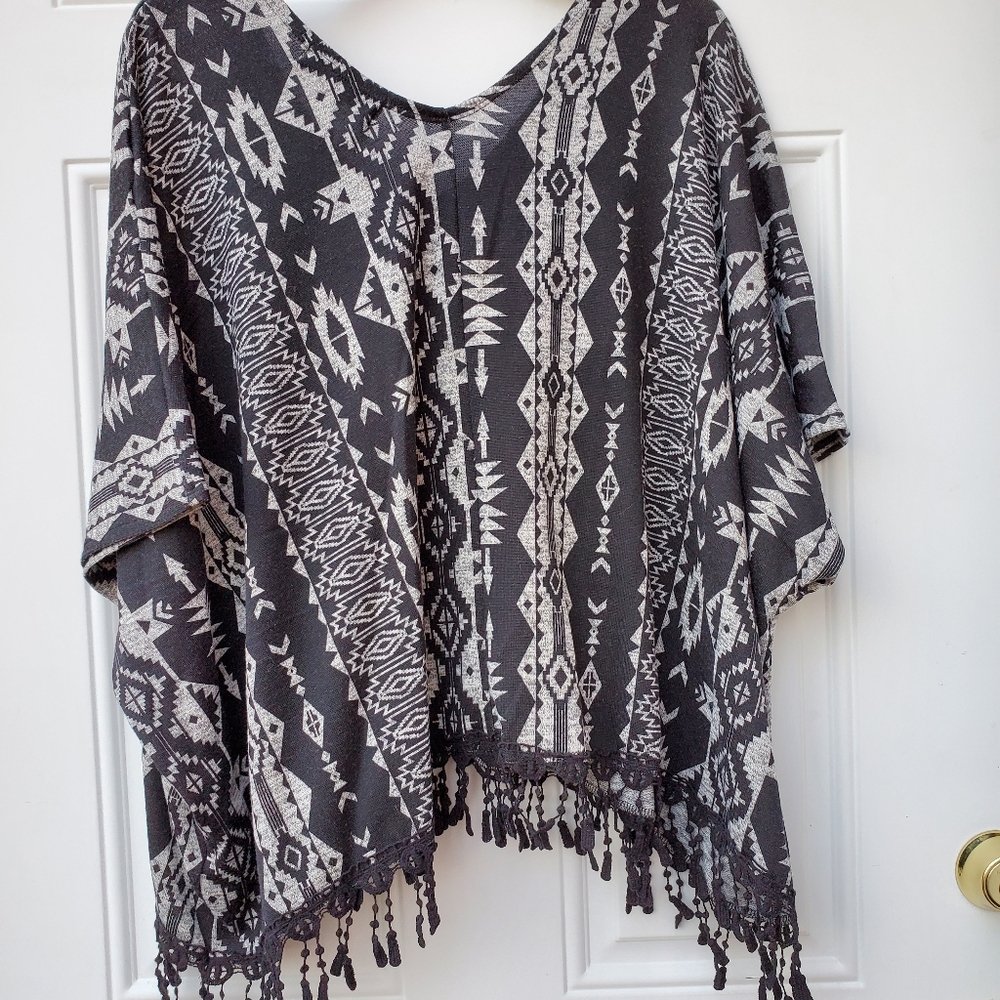 Almost Famous Crop Poncho w/tassels